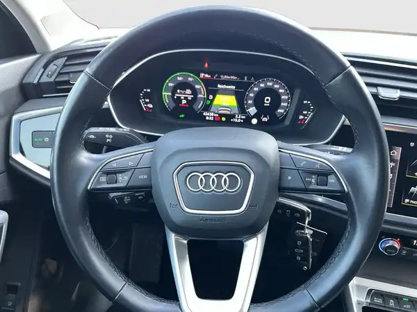 AUDI Q3 SPORTBACK (14/16)