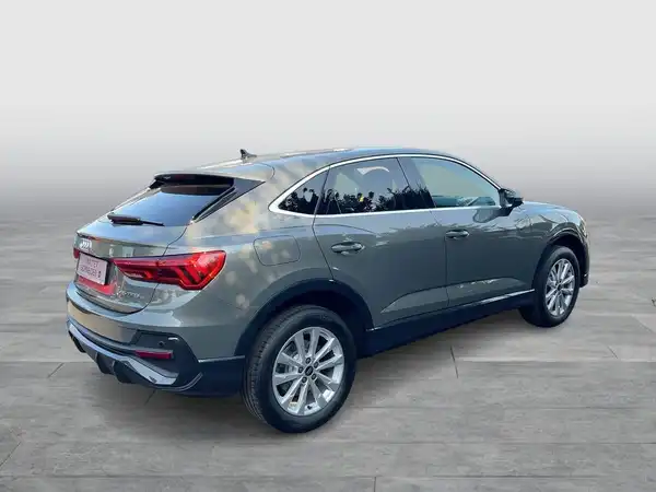 AUDI Q3 SPORTBACK (5/16)
