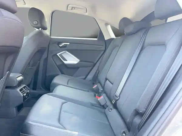 AUDI Q3 SPORTBACK (9/16)