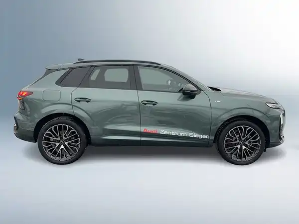 AUDI Q3 (6/18)