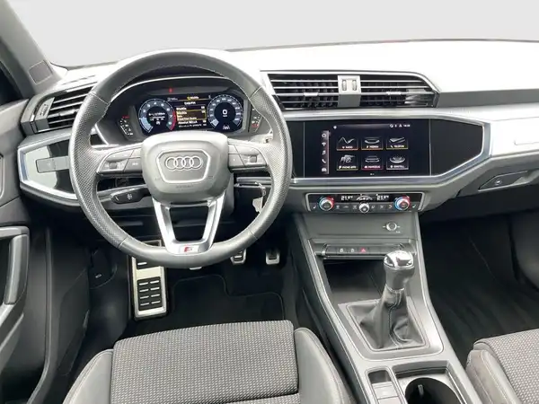 AUDI Q3 (14/21)