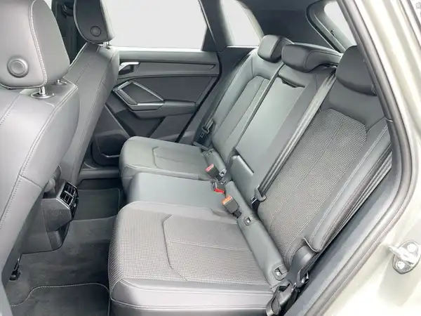 AUDI Q3 (15/21)