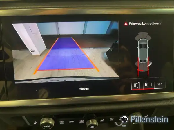 AUDI Q3 SPORTBACK (13/17)