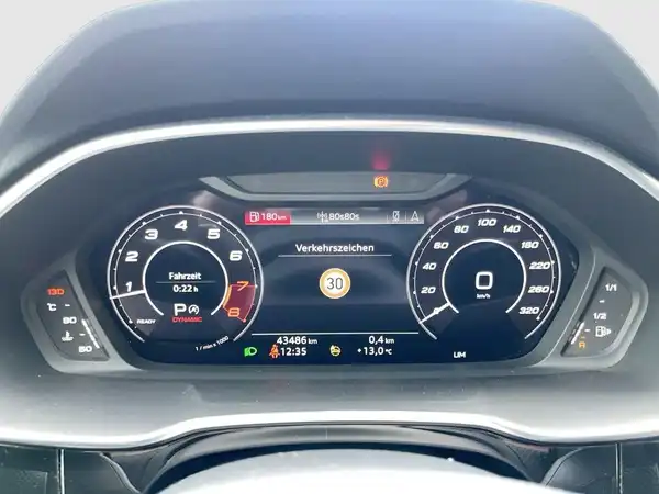 AUDI RS Q3 SPORTBACK (13/23)