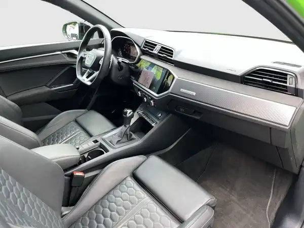 AUDI RS Q3 SPORTBACK (19/23)