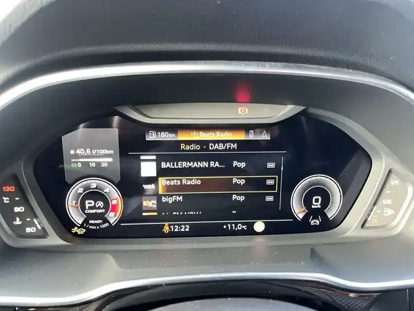 AUDI Q3 (26/28)