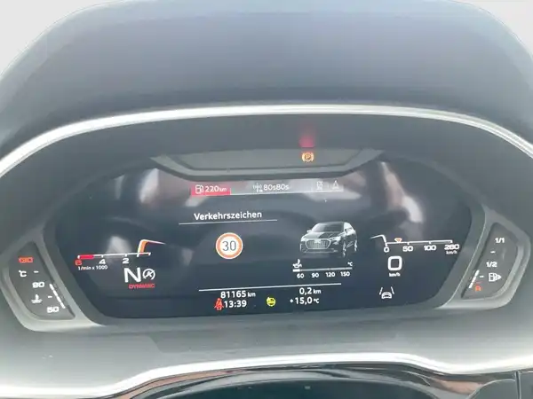 AUDI Q3 SPORTBACK (13/24)