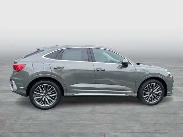 AUDI Q3 SPORTBACK (9/24)