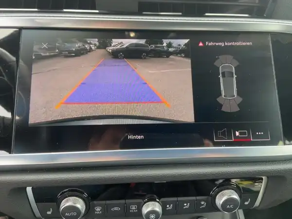 AUDI Q3 (14/15)