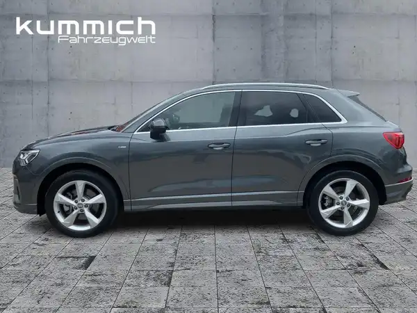 AUDI Q3 (6/15)