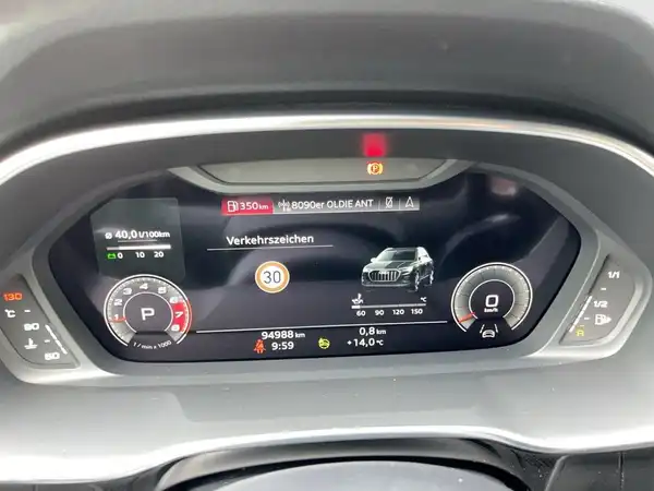 AUDI Q3 (13/24)