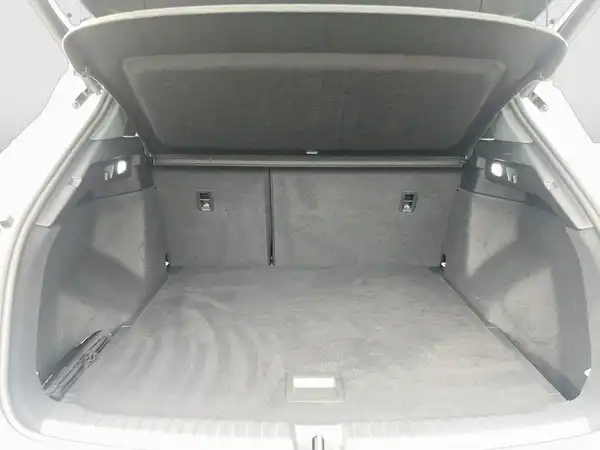 AUDI Q4 E-TRON (14/28)