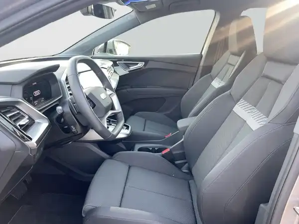 AUDI Q4 E-TRON (11/20)