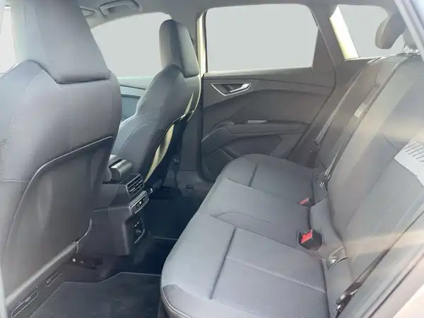 AUDI Q4 E-TRON (14/20)