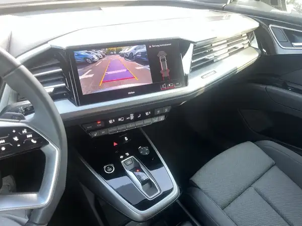 AUDI Q4 E-TRON (19/20)