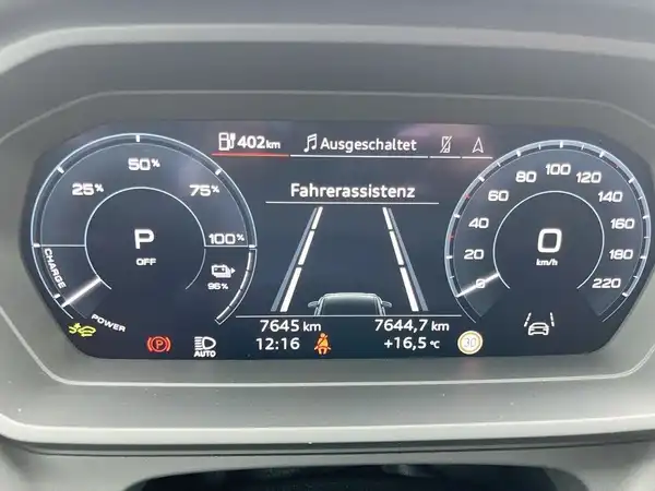 AUDI Q4 E-TRON (12/18)