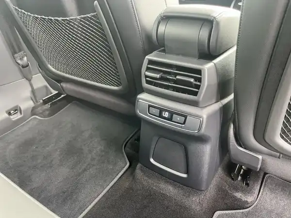 AUDI Q4 E-TRON (18/23)