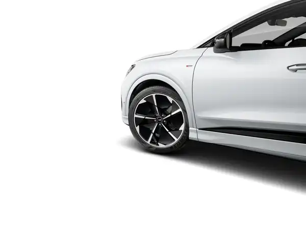 AUDI Q4 SPORTBACK E-TRON (2/10)