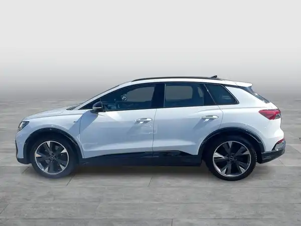 AUDI Q4 E-TRON (2/21)