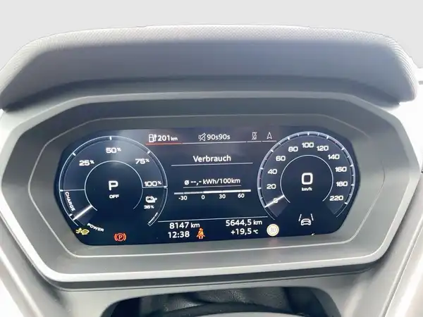AUDI Q4 E-TRON (12/19)