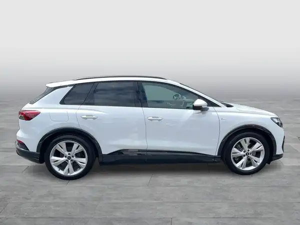 AUDI Q4 E-TRON (6/19)