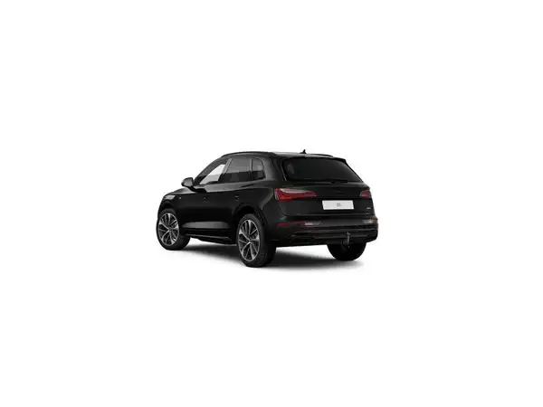 Das Bild zeigt einen schwarzen Audi Q5 von hinten aufgenommen.