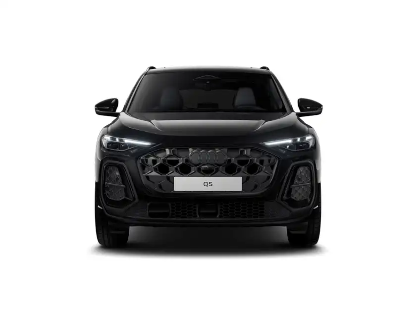 Das Bild zeigt einen schwarzen AUDI Q5 aus frontaler Sicht, versehen mit markanten Texteinblendungen.