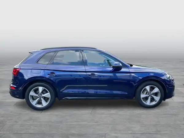 AUDI Q5 (9/24)