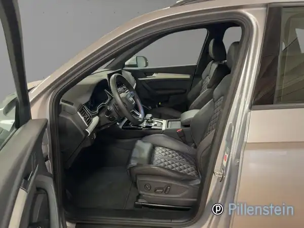 AUDI Q5 (8/17)