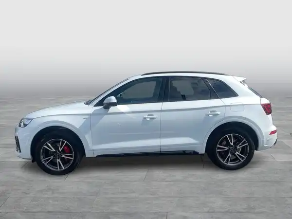AUDI Q5 (2/21)