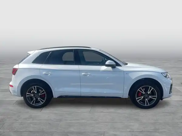 AUDI Q5 (6/21)