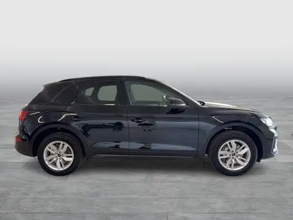 AUDI Q5 (6/22)