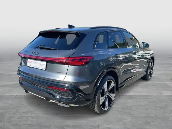 AUDI Q5 (6/24)