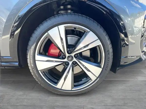 AUDI Q5 (10/24)