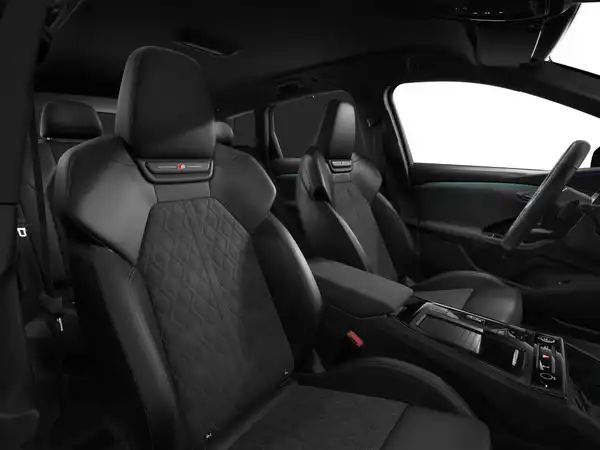 AUDI Q6 E-TRON (8/10)