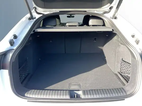 AUDI Q6 E-TRON (15/18)