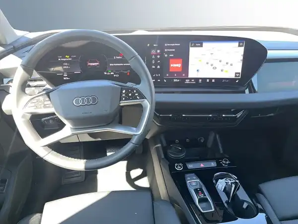 AUDI Q6 E-TRON (12/16)
