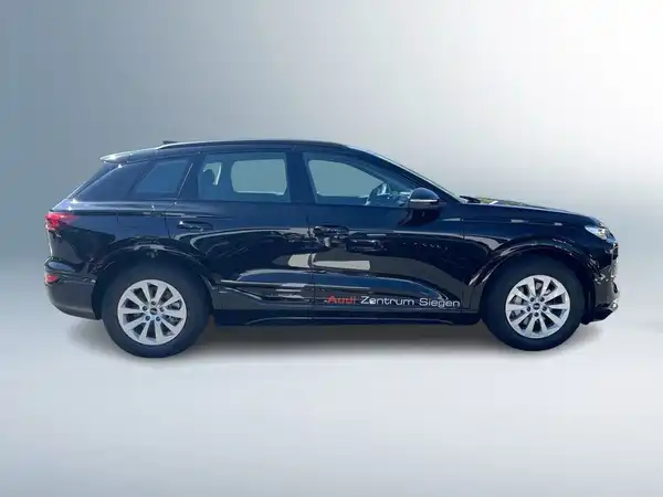 AUDI Q6 E-TRON (5/16)