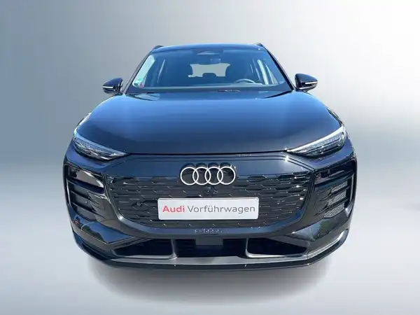 AUDI Q6 E-TRON (9/16)