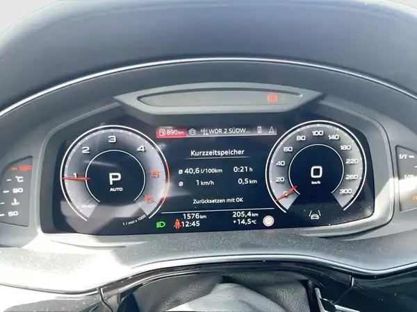 AUDI Q7 (12/22)