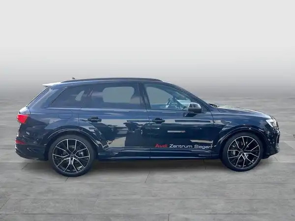 AUDI Q7 (6/22)
