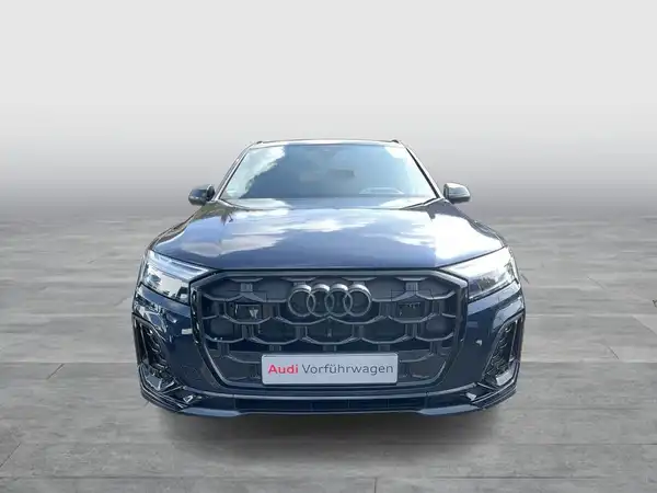 AUDI Q7 (10/22)