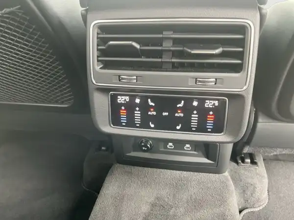 AUDI Q8 (18/29)
