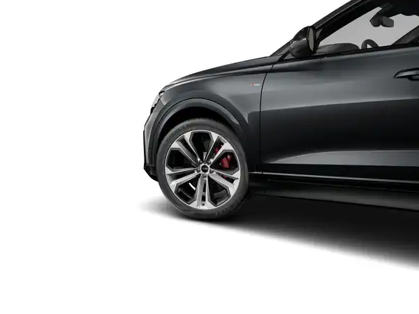AUDI Q8 (2/10)