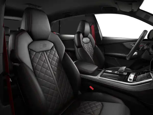 AUDI Q8 (8/10)