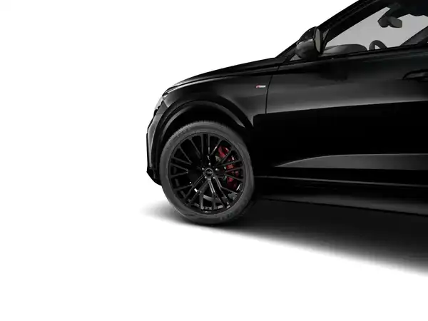 AUDI Q8 (2/10)