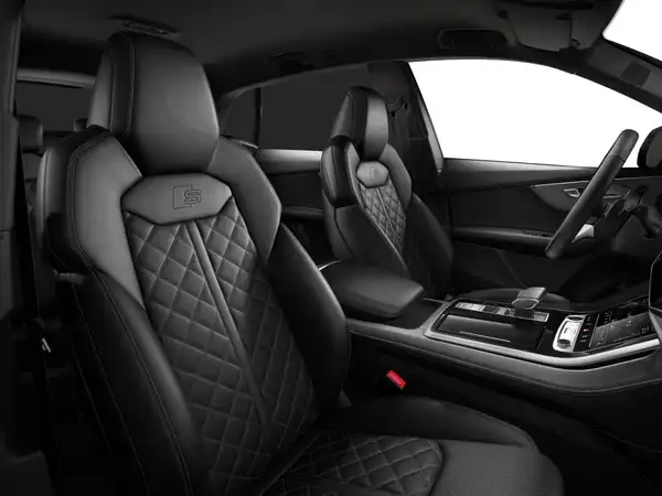 AUDI Q8 (8/10)