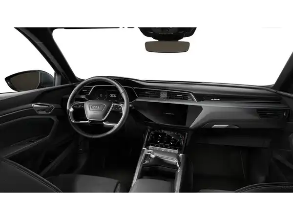 AUDI Q8 (10/13)