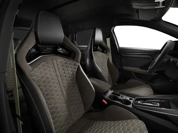 AUDI RS (8/10)
