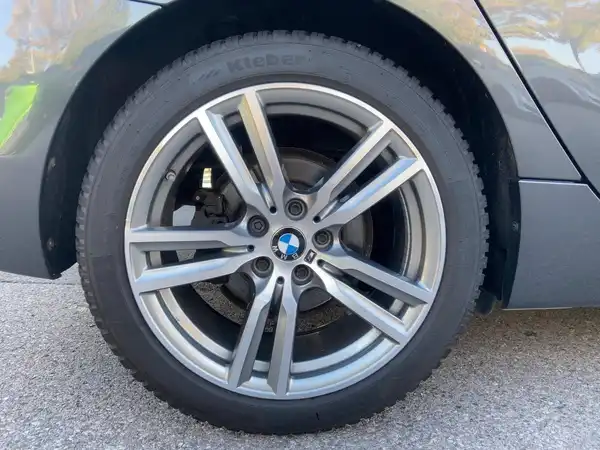 BMW 220 (7/15)